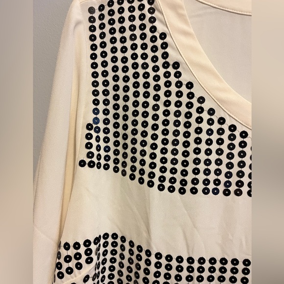 NWT-Lane Bryant- Cream Color With Black Sequence- Plus Size Top - Picture 2 of 4